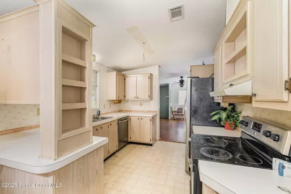Mims, FL 32754,5032 Cambridge DR