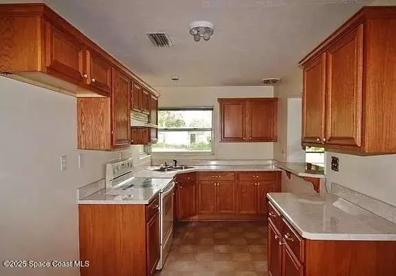 Jacksonville, FL 32210,6904 Mayapple RD