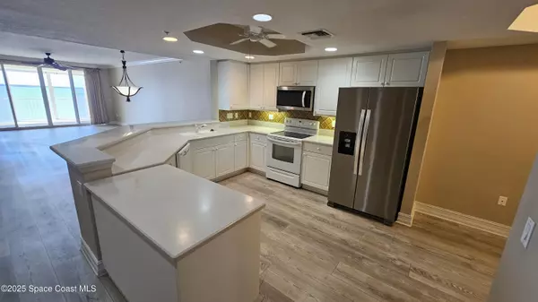 Merritt Island, FL 32953,480 Sail LN #302