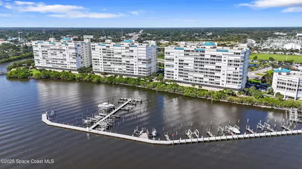 Titusville, FL 32796,7 Indian River AVE #405