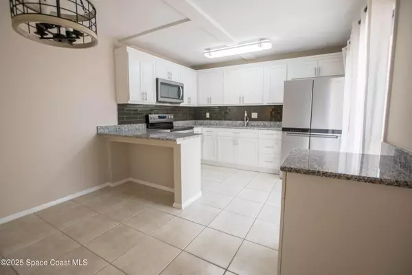Palm Bay, FL 32905,1913 Vista Oaks CIR NE