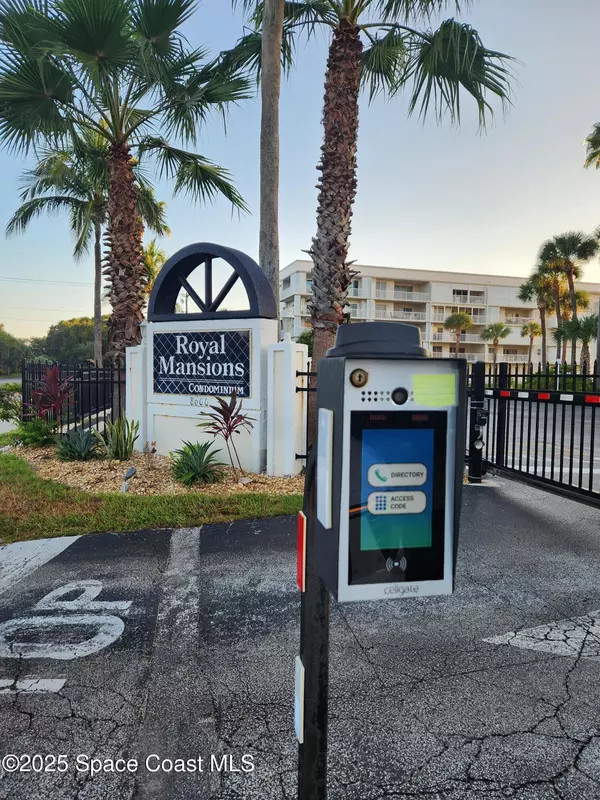 Cape Canaveral, FL 32920,8600 Ridgewood AVE #1211