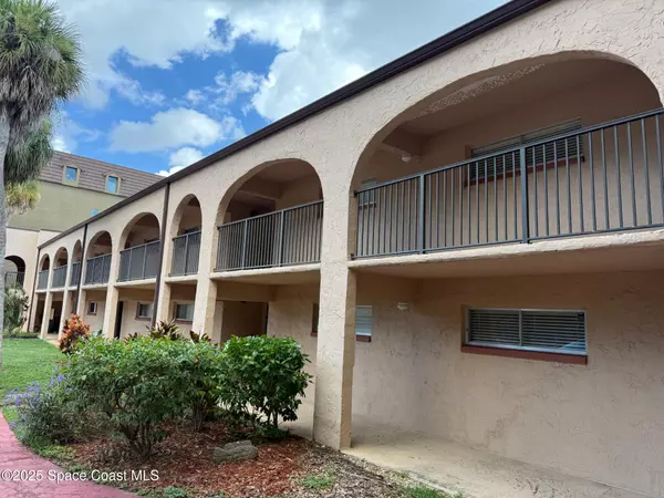 Cocoa, FL 32922,55 Riverside DR #203