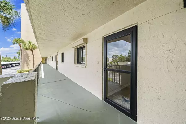 Merritt Island, FL 32952,300 S Sykes Creek Pkwy #204