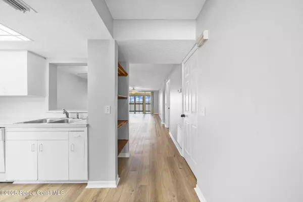 Merritt Island, FL 32952,300 S Sykes Creek Pkwy #204