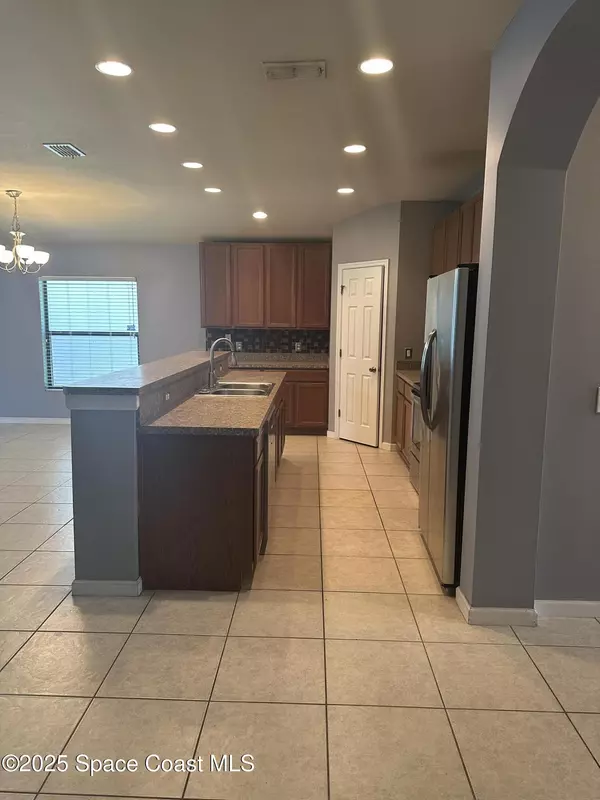 Cocoa, FL 32926,464 Dryden CIR