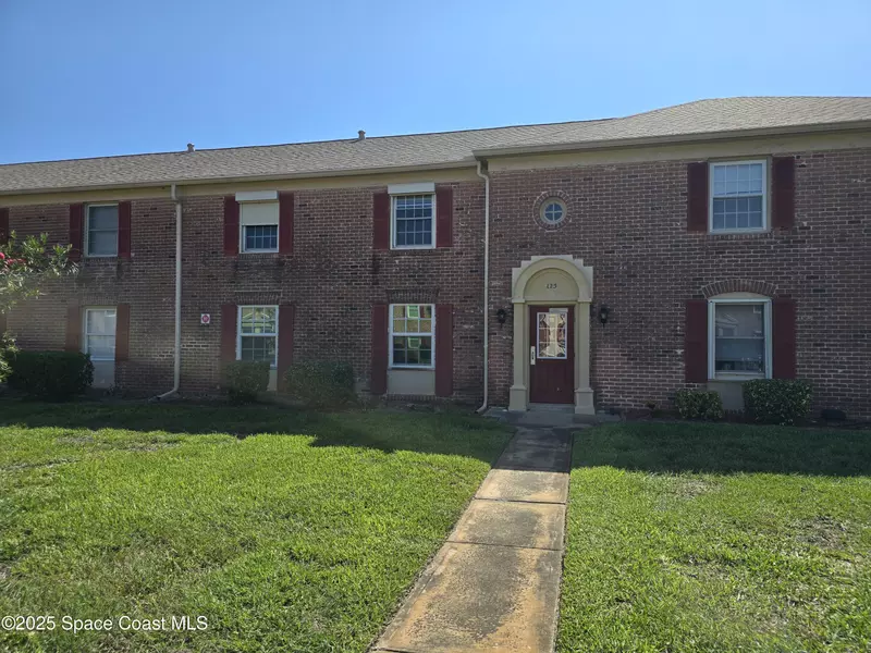 125 E Colonial CT #C, Indian Harbour Beach, FL 32937