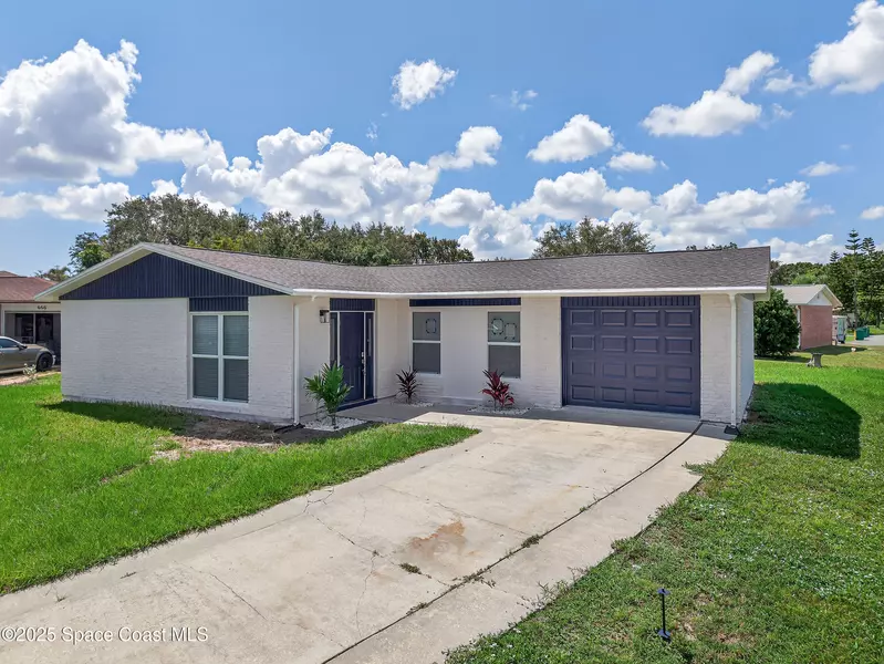 668 John Hancock LN, Melbourne, FL 32904