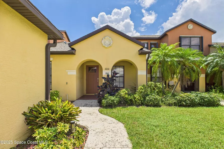 1010 Luminary CIR #104, Melbourne, FL 32901