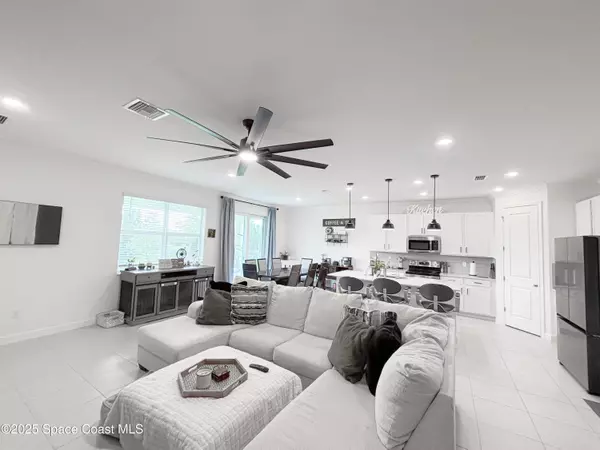 Palm Bay, FL 32907,684 Veridian CIR NW