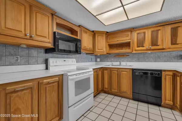Cocoa Beach, FL 32931,3833 S Banana River BLVD #303