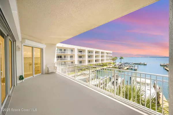 Merritt Island, FL 32952,550 S Banana River DR #203