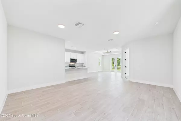 Palm Bay, FL 32909,1379 Palau ST SE