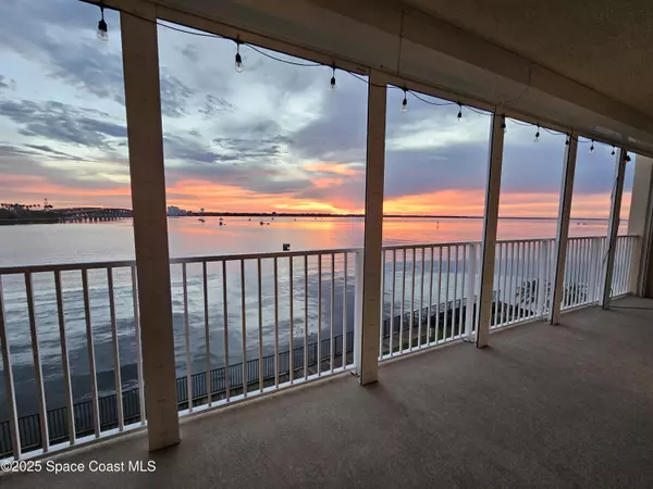 Merritt Island, FL 32953,500 Sail LN #203