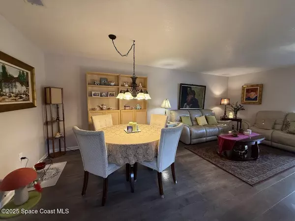 Melbourne, FL 32940,340 Lofts DR #C-2