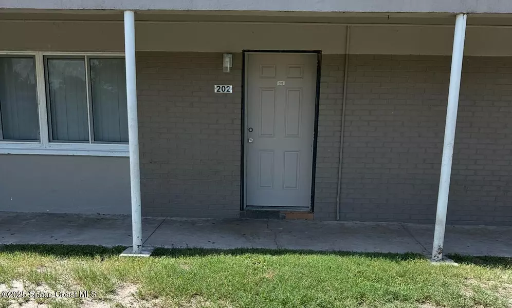 800 N Fiske BLVD #202, Cocoa, FL 32922