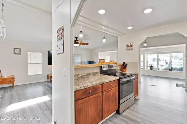 Barefoot Bay, FL 32976,625 Puffin DR