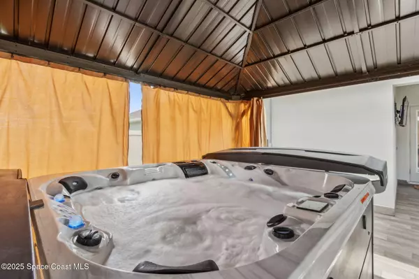 Palm Bay, FL 32907,2096 Kylar DR NW