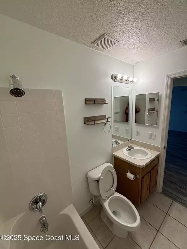Palm Bay, FL 32907,1090 Early DR NW