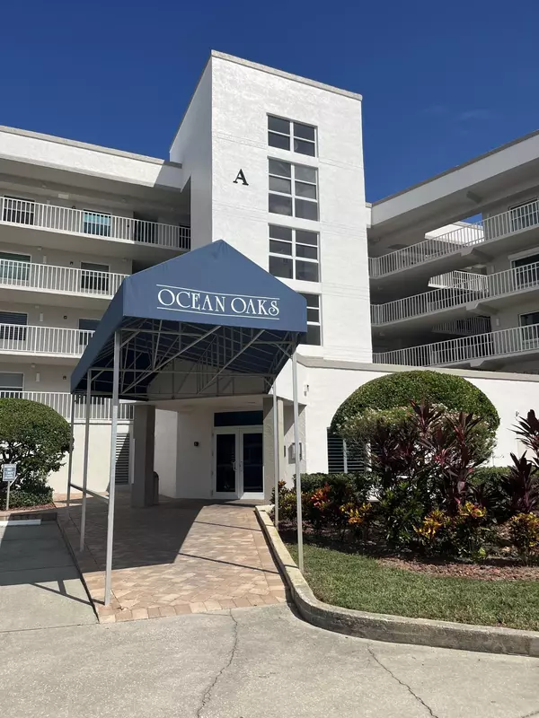 Cape Canaveral, FL 32920,8700 Ridgewood AVE #A404