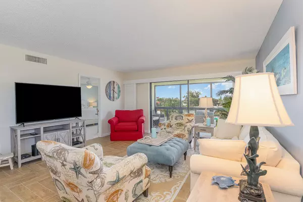 Cocoa Beach, FL 32931,2001 S Banana River BLVD #319