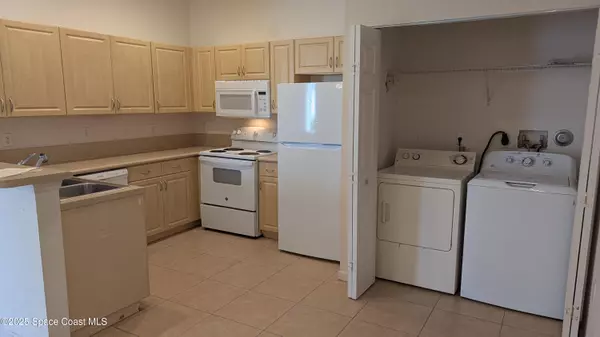 Vero Beach, FL 32962,826 Middleton DR SW