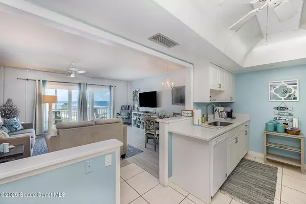 Satellite Beach, FL 32937,205 Highway A1a #408