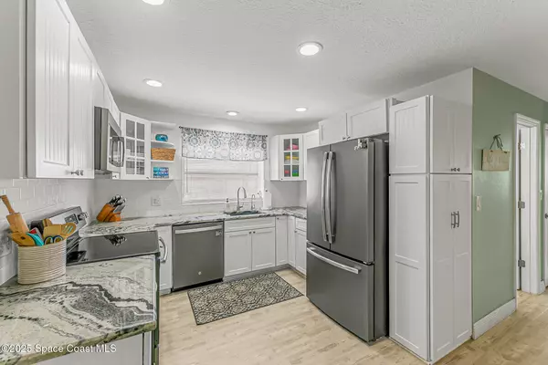 Satellite Beach, FL 32937,370 Ocean Spray AVE