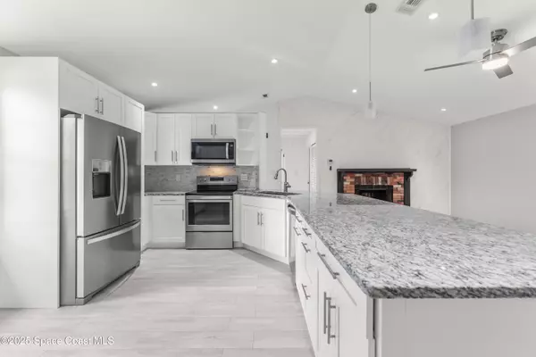 Palm Bay, FL 32909,2747 Emerson DR SE
