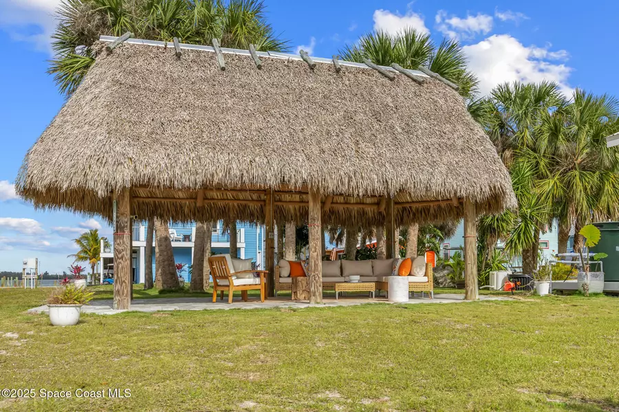 35 Vip Island B, Grant-valkaria, FL 32949