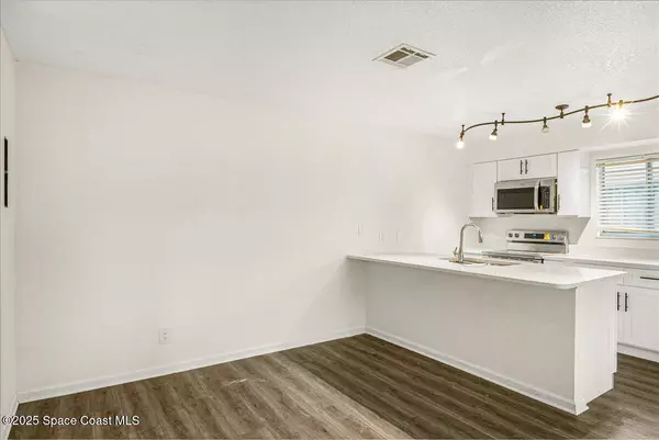 Rockledge, FL 32955,4100 Stock AVE #402