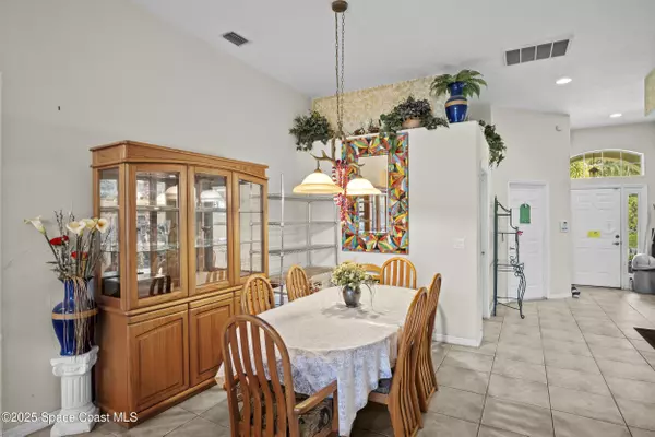 Palm Bay, FL 32907,463 Avocado RD NW