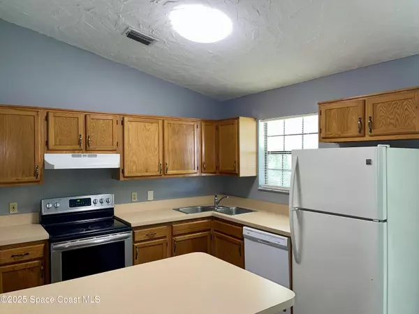 Palm Bay, FL 32909,2425 Cogan DR #23