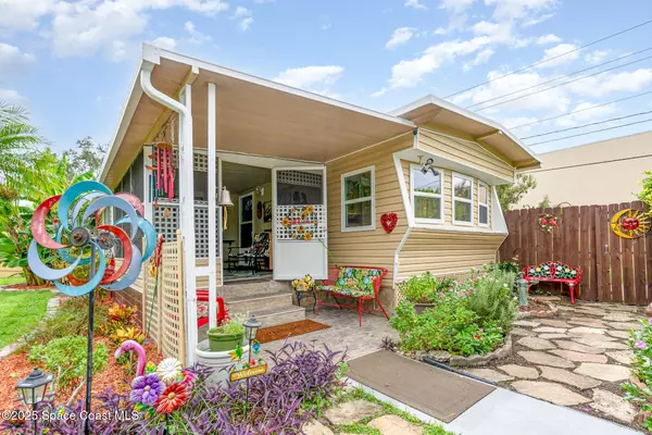 Melbourne, FL 32904,2 Sapphire ST