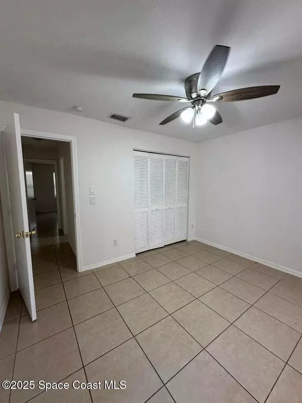 Sebastian, FL 32958,1217 Schumann DR #B