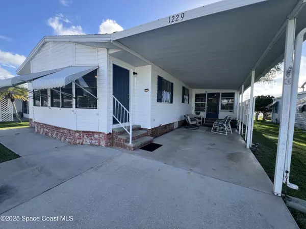 Barefoot Bay, FL 32976,1229 Calusa DR