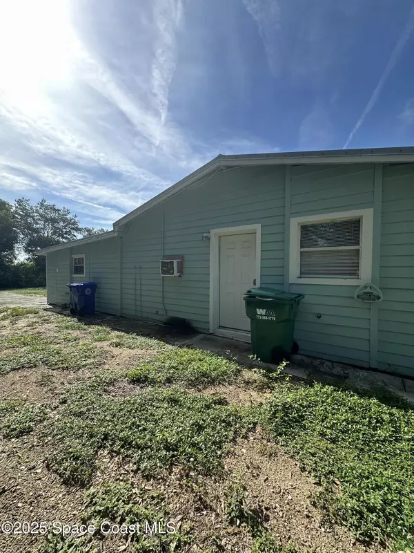 Sebastian, FL 32958,936 Louisiana AVE #B