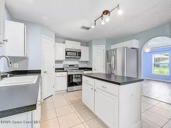 Palm Bay, FL 32905,2240 Spring Creek CIR NE