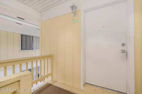 Melbourne Beach, FL 32951,419 Ocean AVE #104