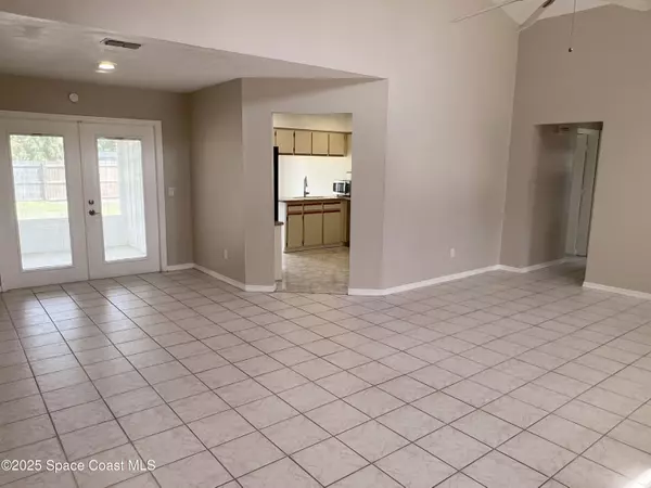 Palm Bay, FL 32907,853 Banks ST NW