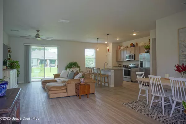 Palm Bay, FL 32909,1909 Thomasville AVE SE
