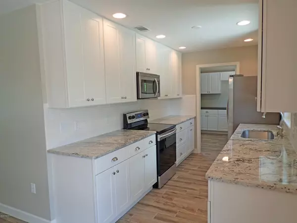Merritt Island, FL 32952,170 Moore AVE