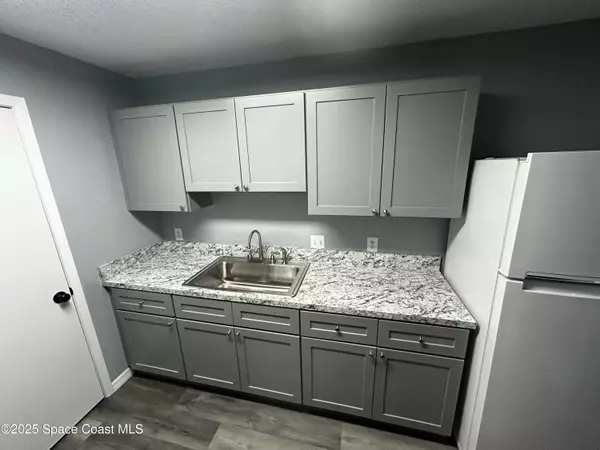 Merritt Island, FL 32952,225 S Tropical TRL #423