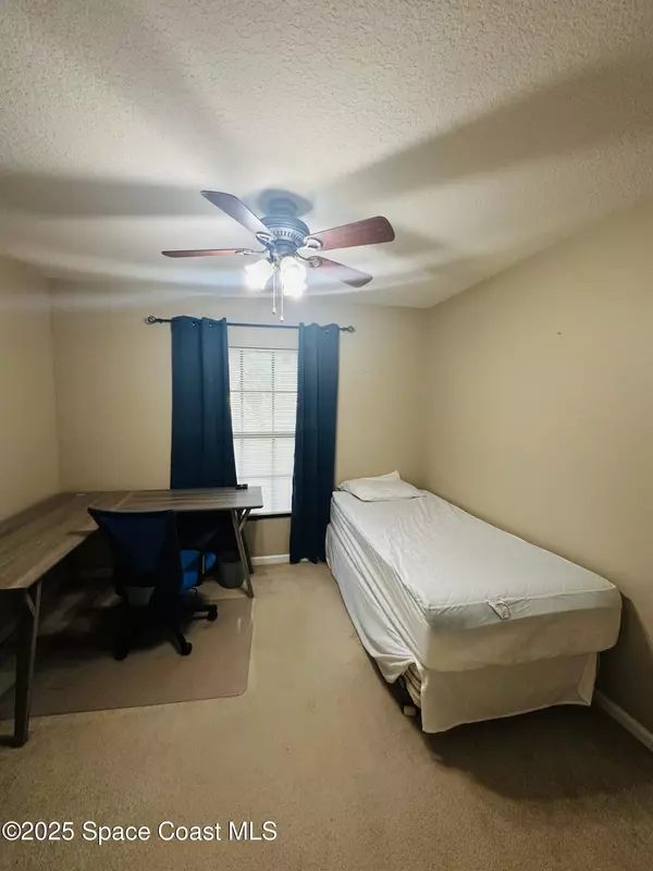 Melbourne, FL 32901,890 Luminary CIR #103