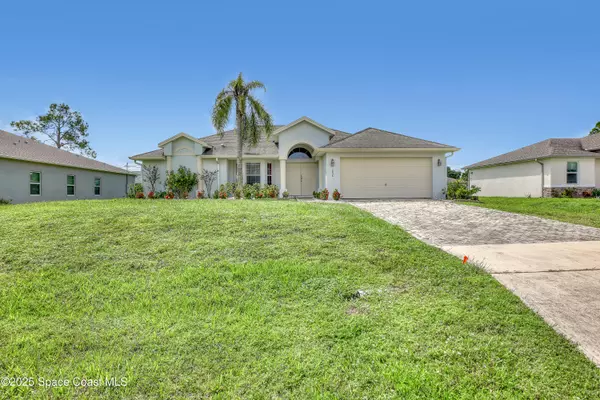 1856 Fairlight ST NW, Palm Bay, FL 32907