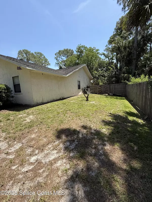 Rockledge, FL 32955,1821 Live Oak DR S