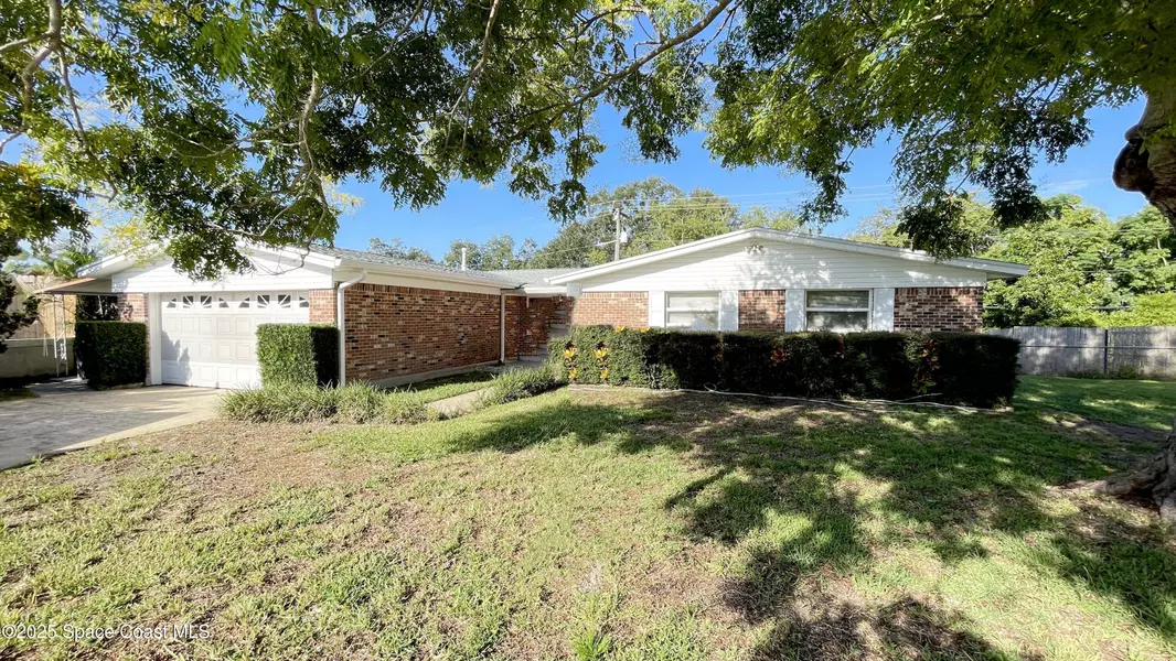 2585 Indian Hills CT, Titusville, FL 32780