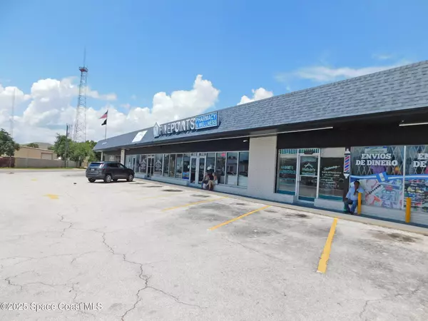 Cocoa, FL 32922,1102 Lake DR