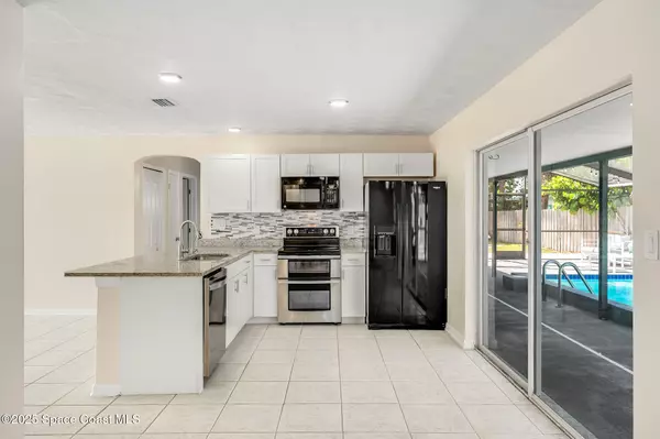 Merritt Island, FL 32952,365 Hula CIR