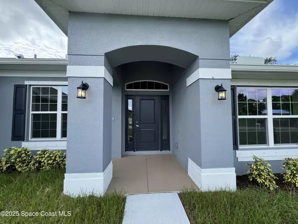 Sebastian, FL 32958,832 Majestic AVE